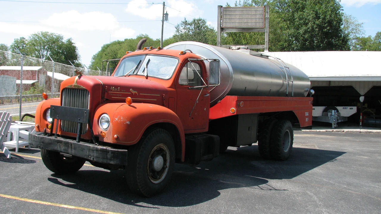 1957 Mack - Image 6 of 7