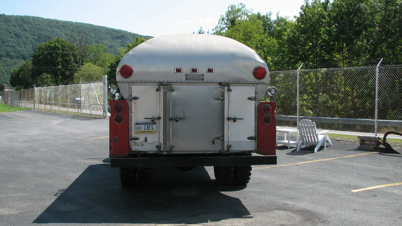 1957 Mack - Image 3 of 7