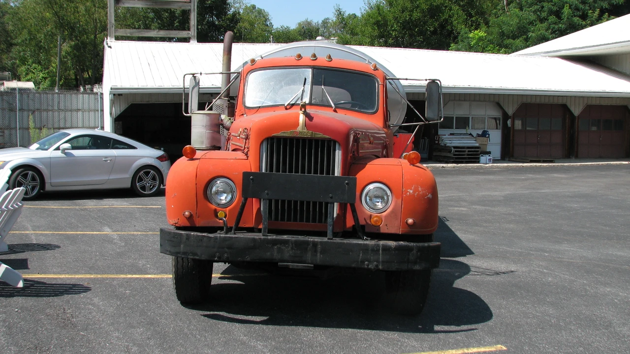 1957 Mack - Image 5 of 7