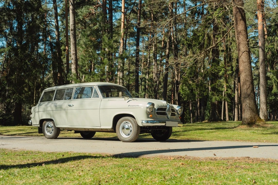 1957 Borgward Isabella - Image 5 of 31