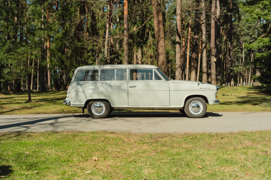 1957 Borgward Isabella - Image 9 of 31