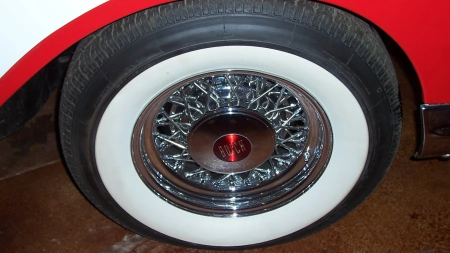 1957 Buick Roadmaster - Image 8 of 8