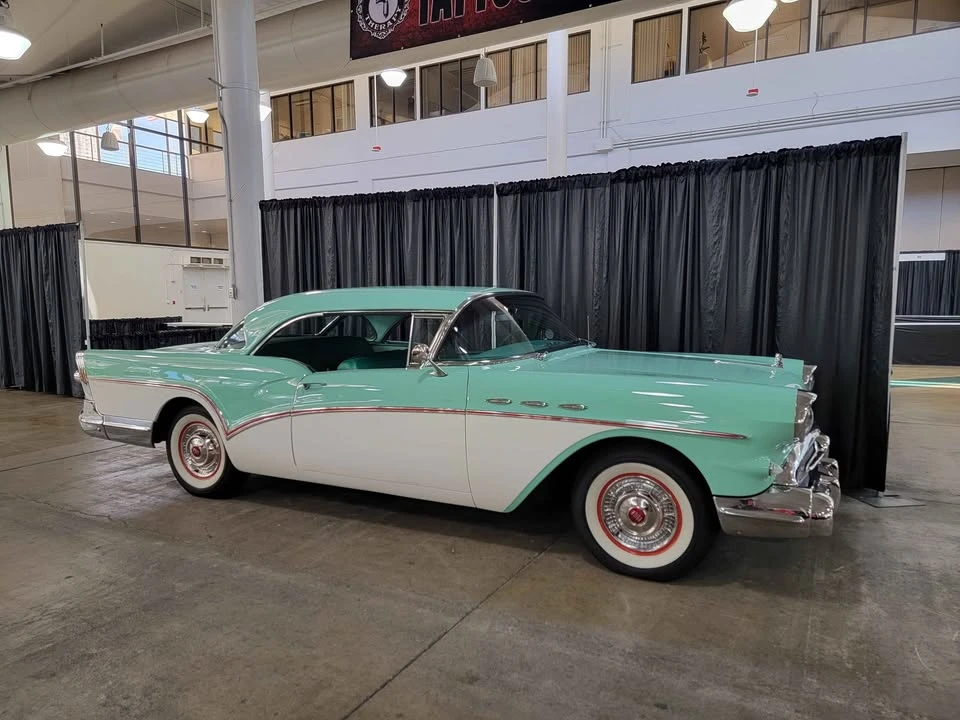1957 Buick Riviera - Image 3 of 15