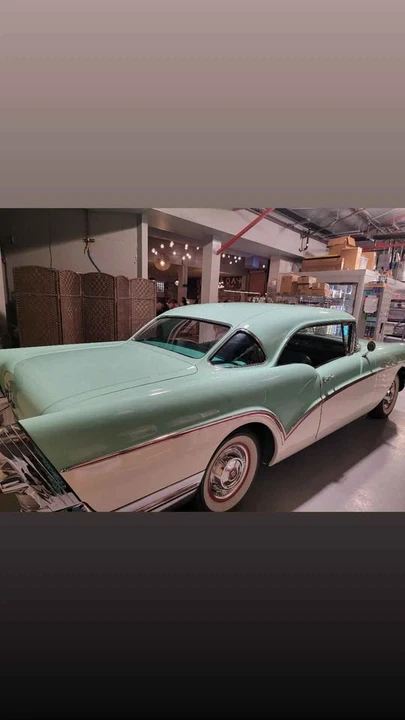 1957 Buick Riviera - Image 11 of 15