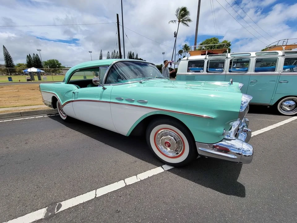 1957 Buick Riviera - Image 13 of 15