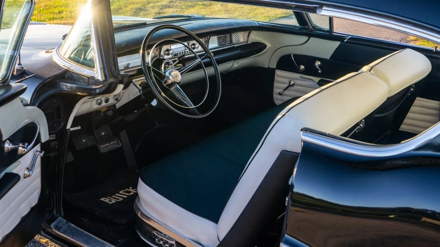 1957 Buick Riviera - Image 4 of 12