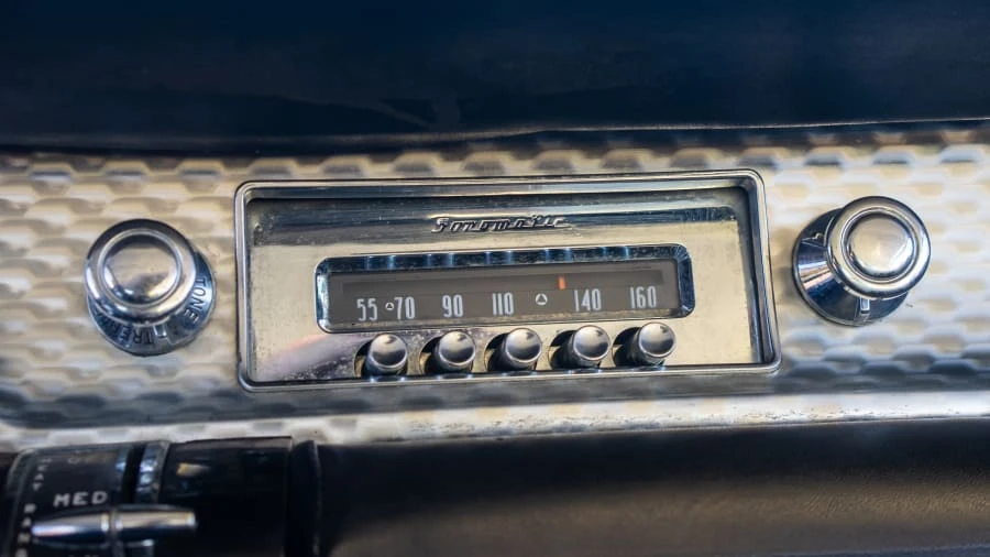1957 Buick Riviera - Image 10 of 12