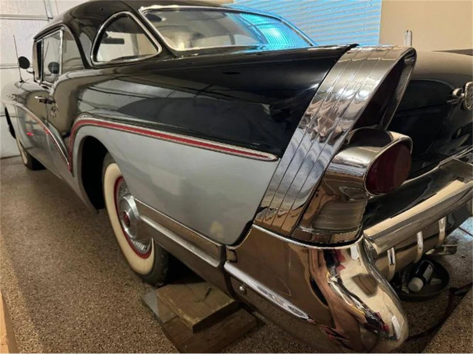 1957 Buick Riviera - Image 4 of 26