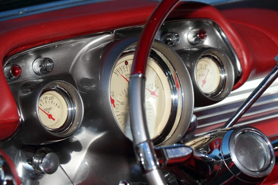 1957 Buick Riviera - Image 23 of 31