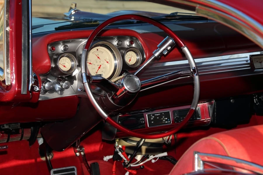 1957 Buick Riviera - Image 25 of 31