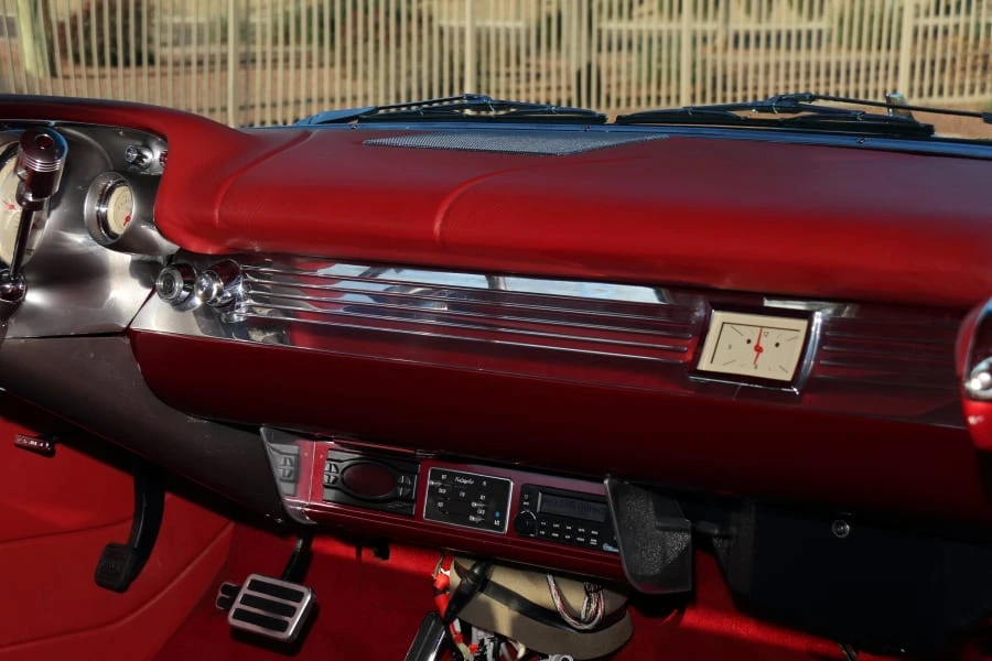 1957 Buick Riviera - Image 20 of 31