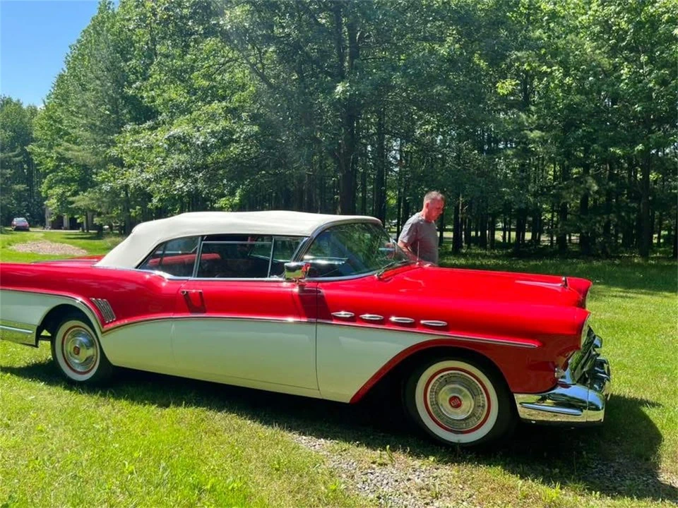 1957 Buick Roadmaster - Image 2 of 7