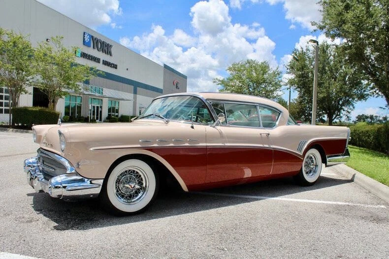 1957 Buick Roadmaster - Image 8 of 12