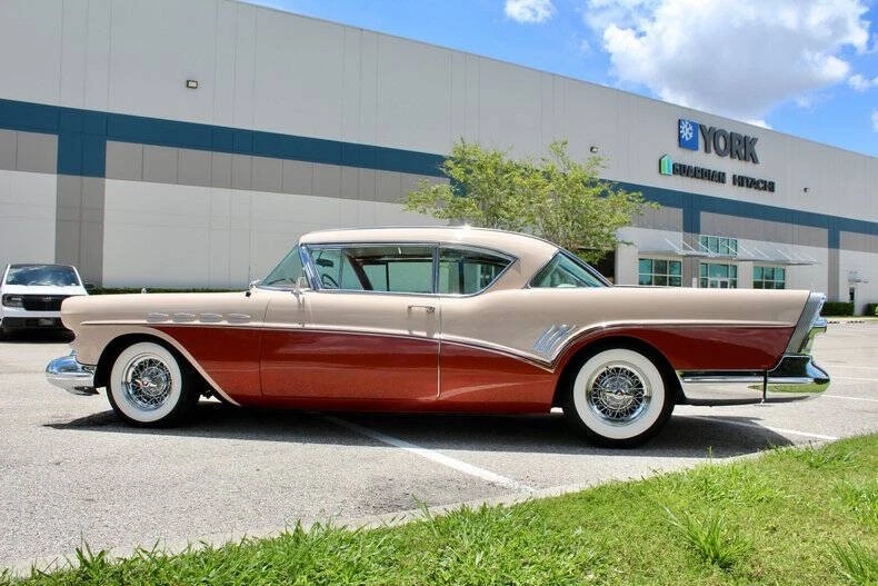 1957 Buick Roadmaster - Image 10 of 12