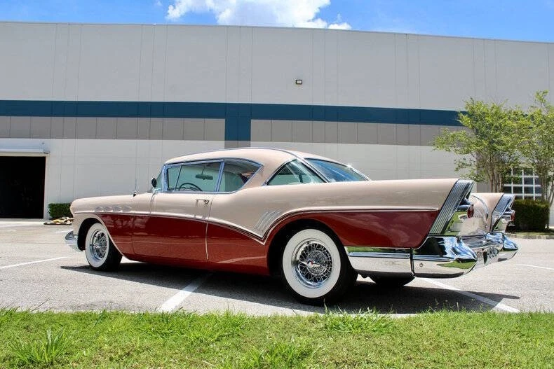 1957 Buick Roadmaster - Image 11 of 21