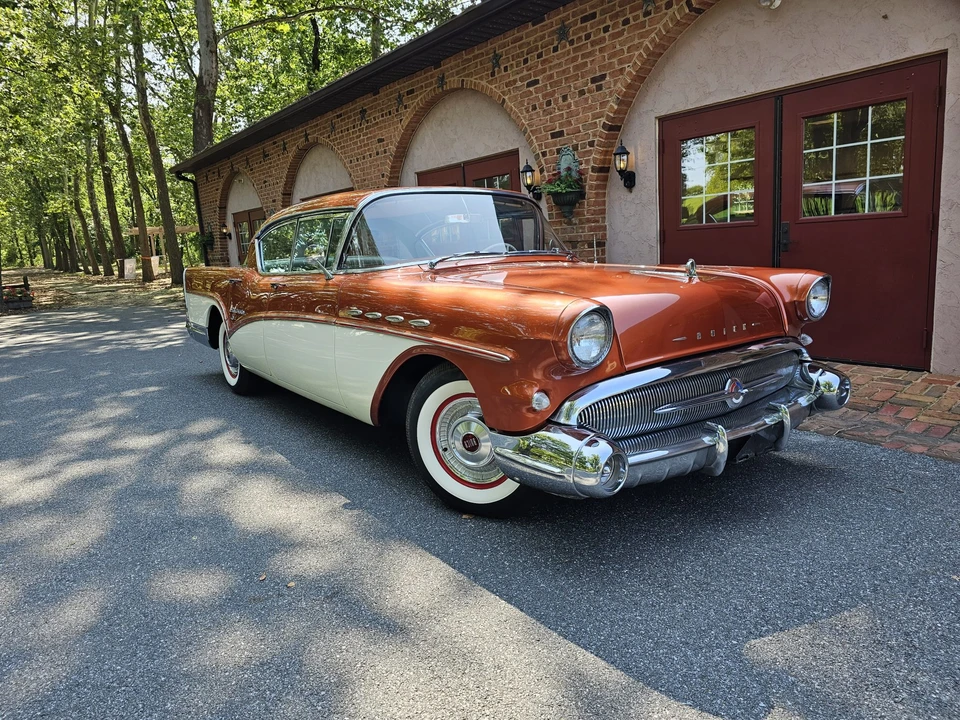 1957 Buick Roadmaster - Image 25 of 31