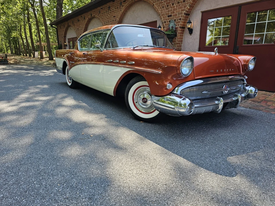 1957 Buick Roadmaster - Image 22 of 31