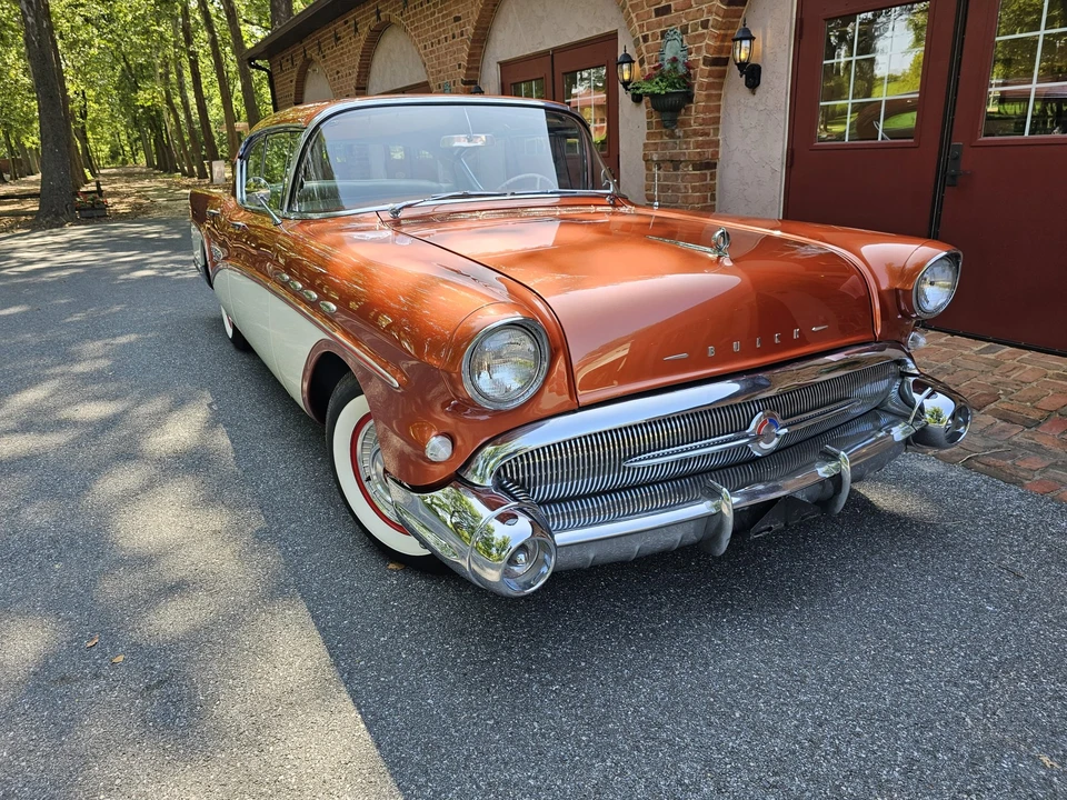 1957 Buick Roadmaster - Image 21 of 31