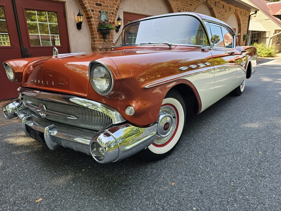 1957 Buick Roadmaster - Image 13 of 31