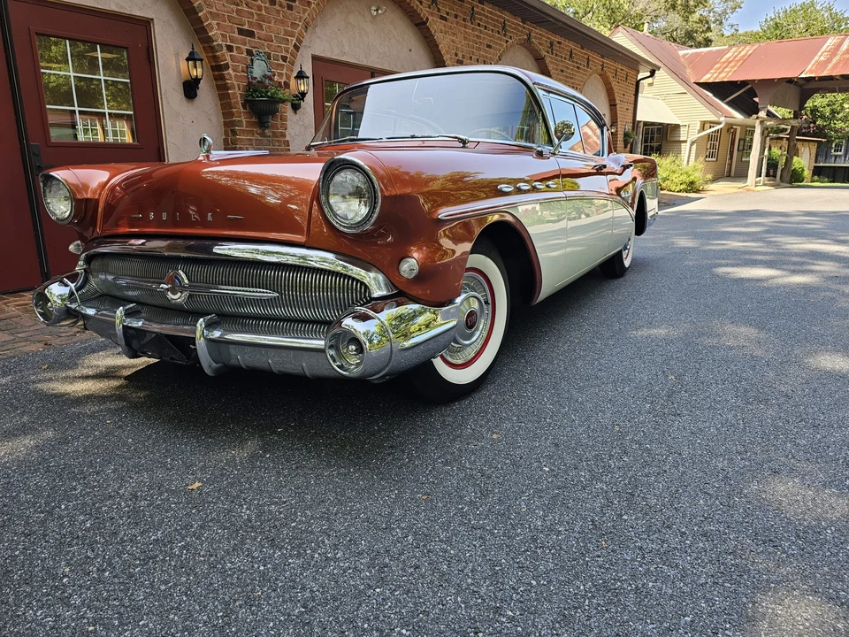 1957 Buick Roadmaster - Image 15 of 31