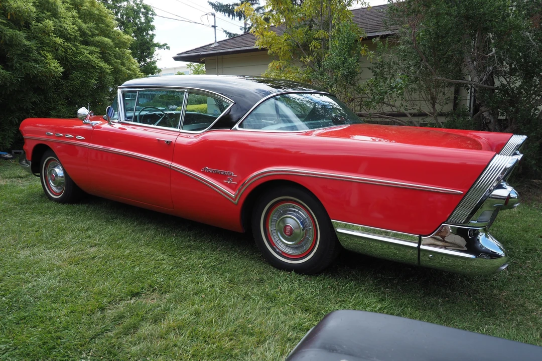 1957 Buick Roadmaster - Image 13 of 31