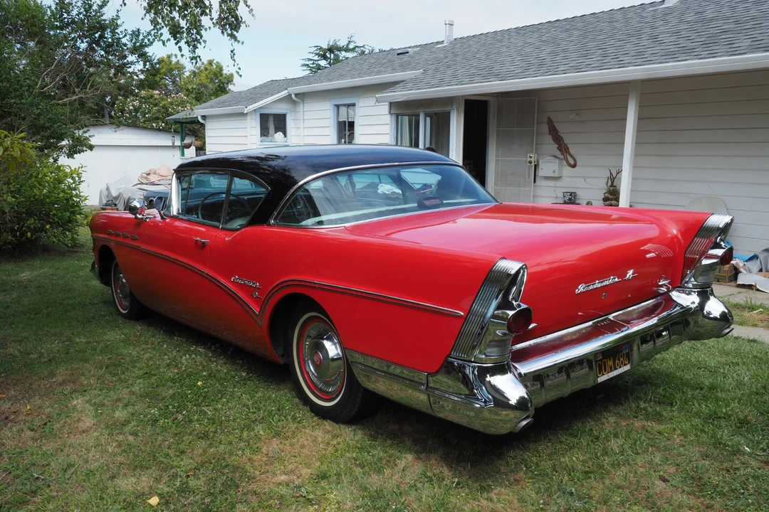 1957 Buick Roadmaster - Image 15 of 31