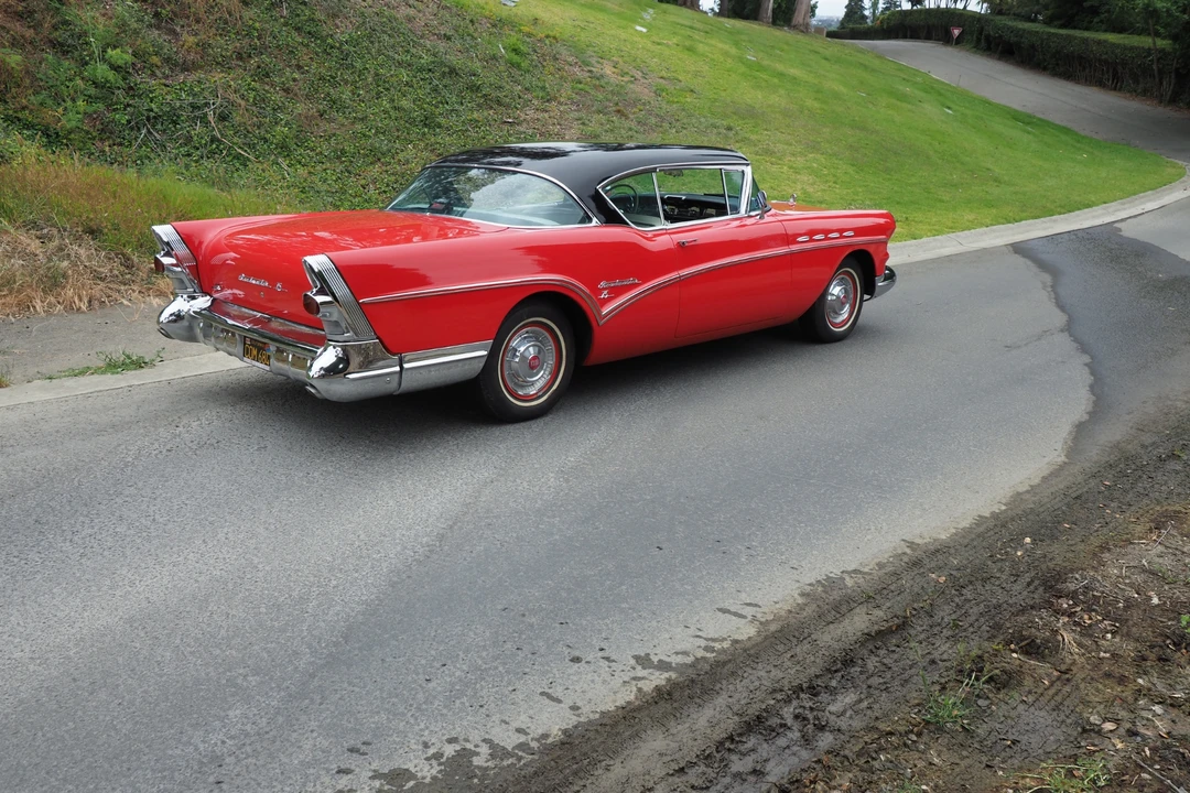 1957 Buick Roadmaster - Image 22 of 31