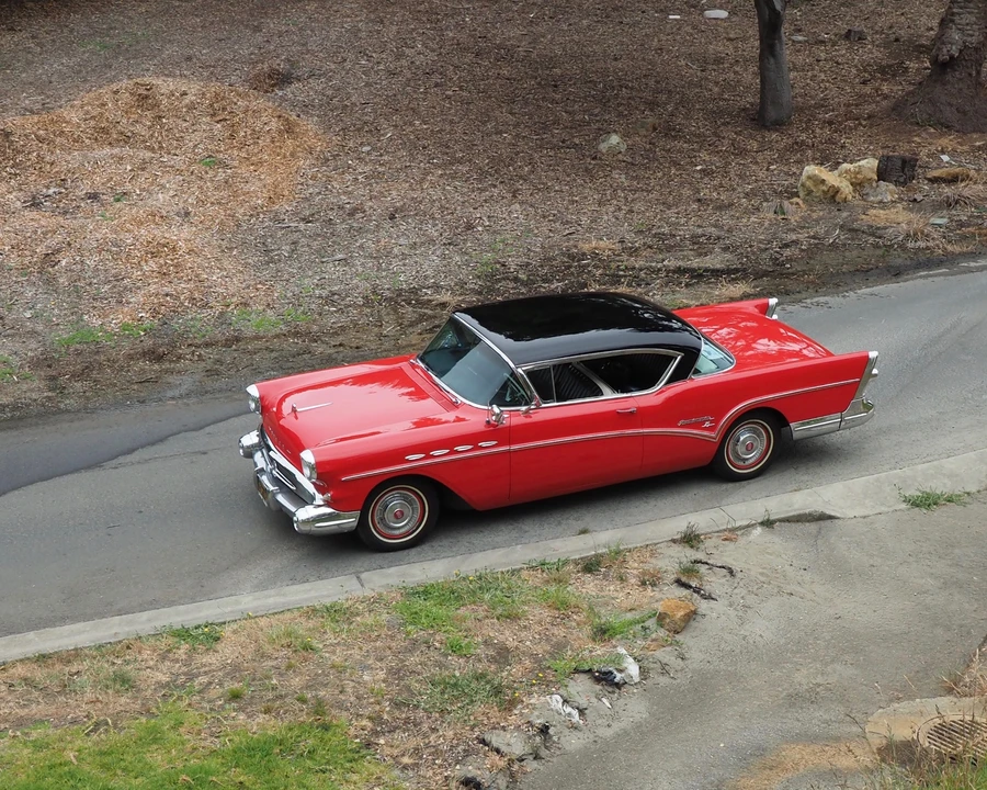 1957 Buick Roadmaster - Image 6 of 31