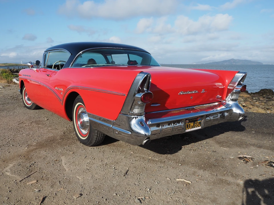 1957 Buick Roadmaster - Image 16 of 31
