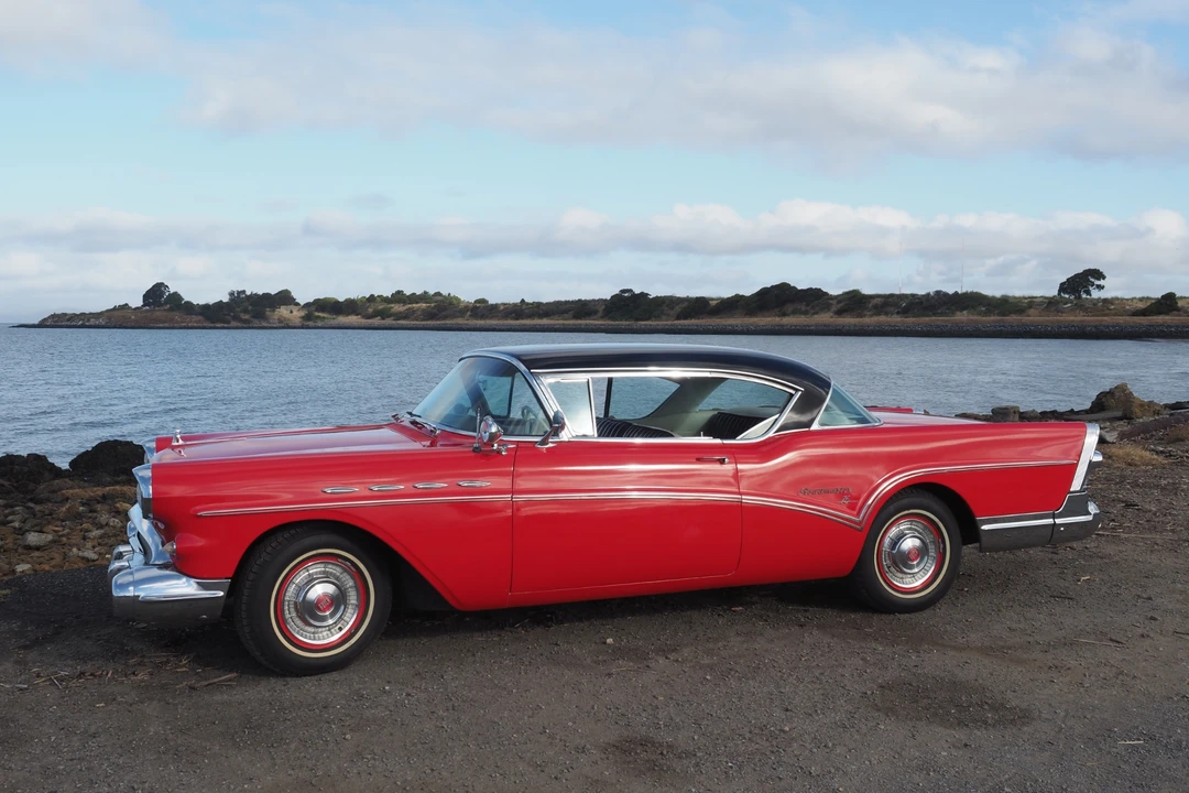 1957 Buick Roadmaster - Image 10 of 31