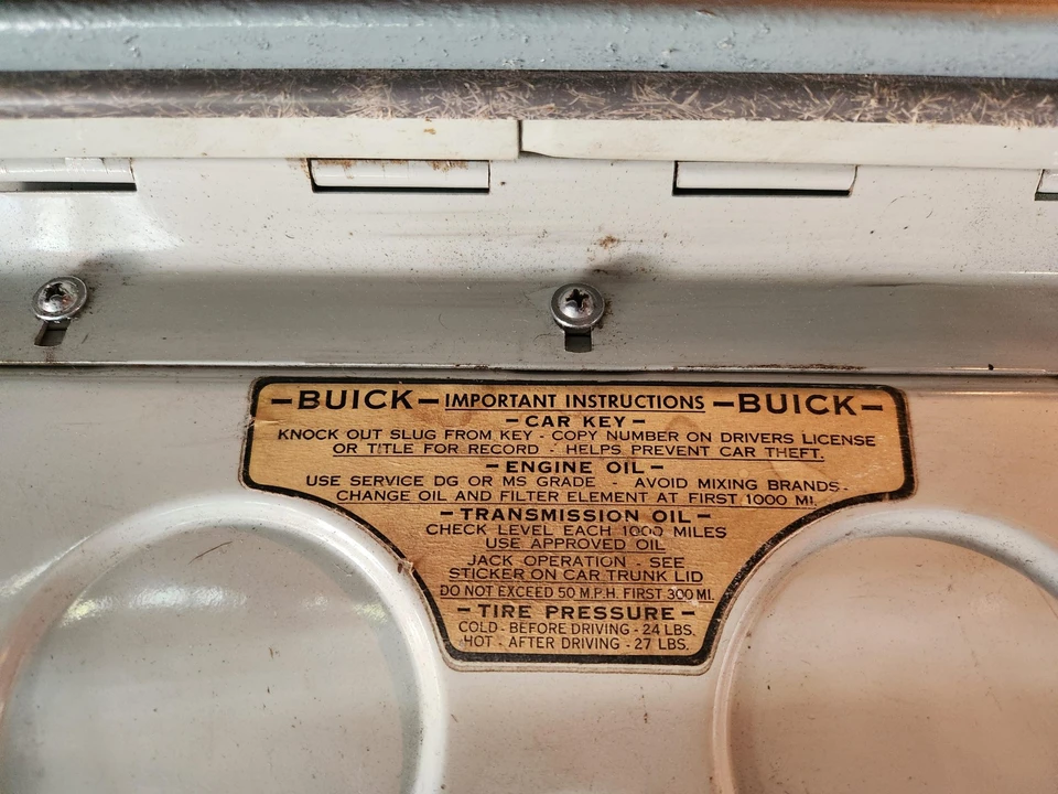 1957 Buick Roadmaster - Image 19 of 31