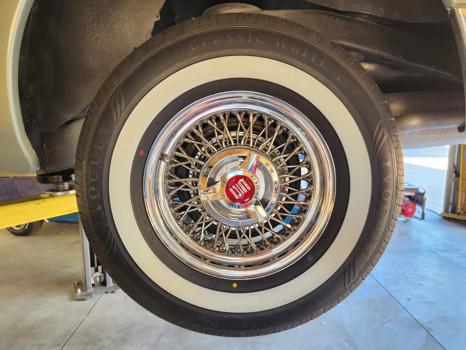 1957 Buick Roadmaster - Image 12 of 31