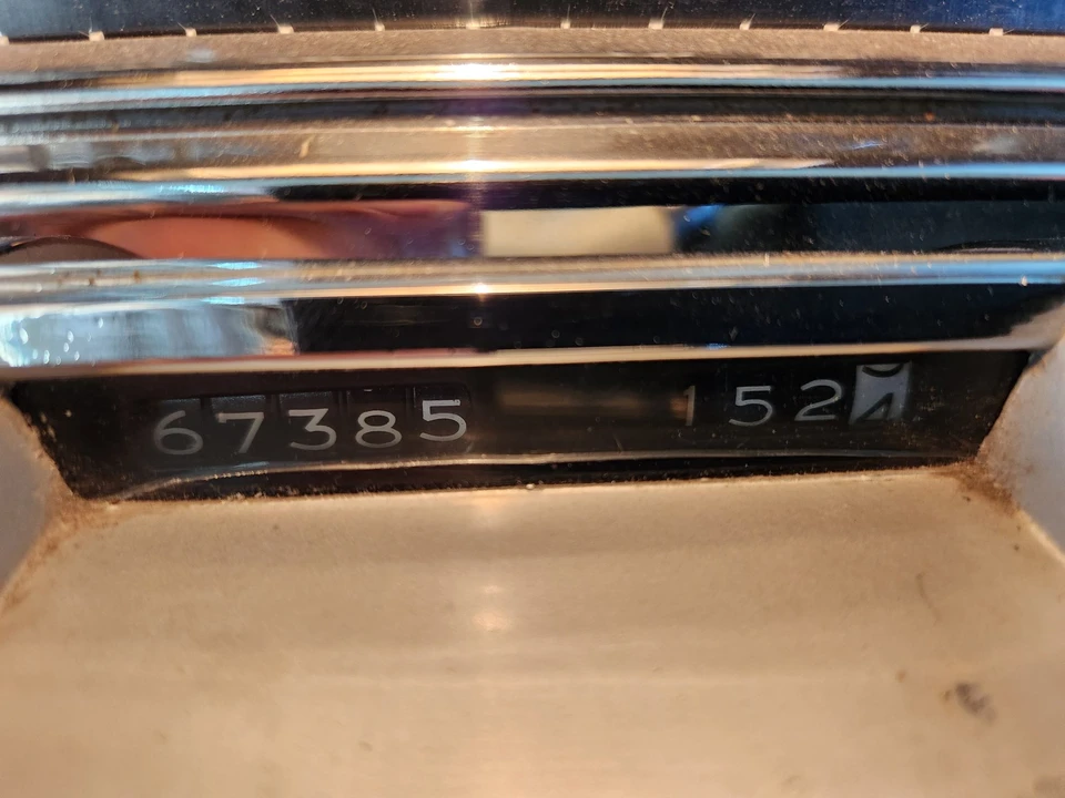1957 Buick Roadmaster - Image 14 of 31