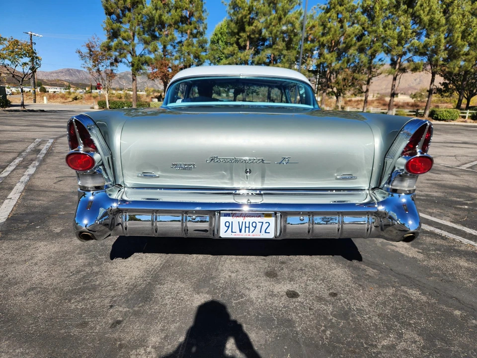 1957 Buick Roadmaster - Image 4 of 31