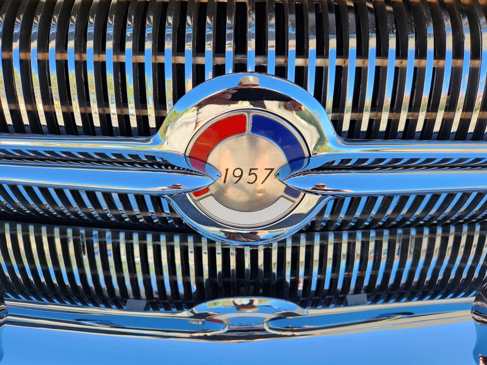 1957 Buick Roadmaster - Image 8 of 31