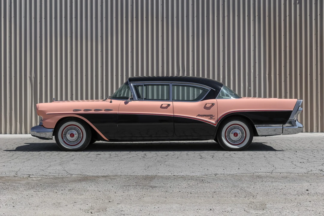 1957 Buick Roadmaster - Image 4 of 31
