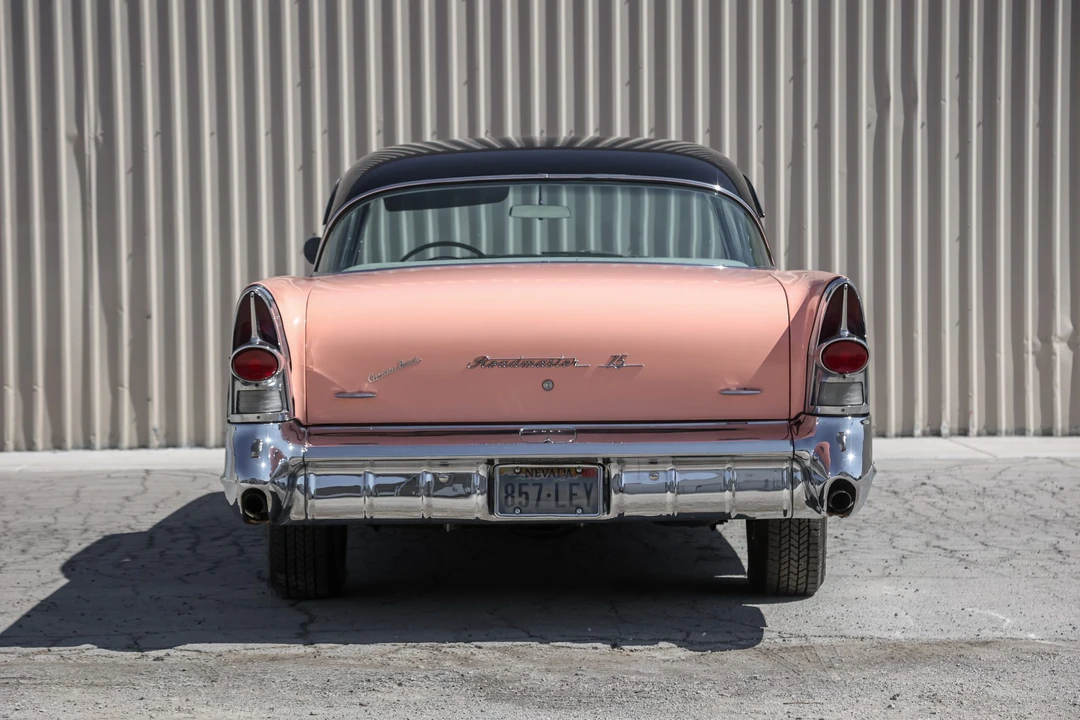 1957 Buick Roadmaster - Image 6 of 31