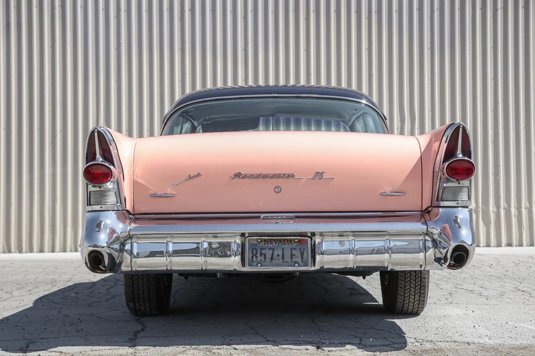 1957 Buick Roadmaster - Image 8 of 31