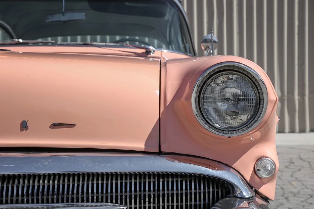 1957 Buick Roadmaster - Image 28 of 31