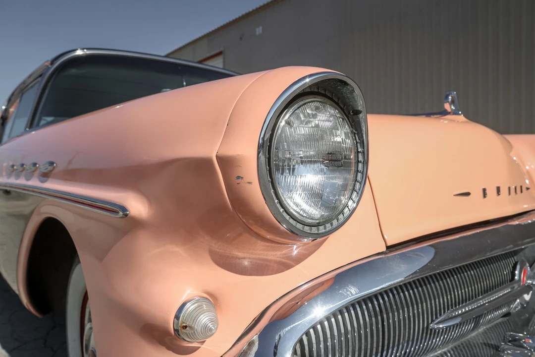 1957 Buick Roadmaster - Image 18 of 31