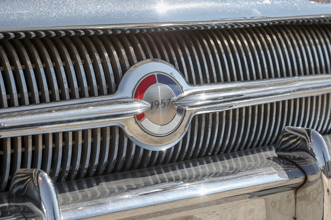1957 Buick Roadmaster - Image 24 of 31