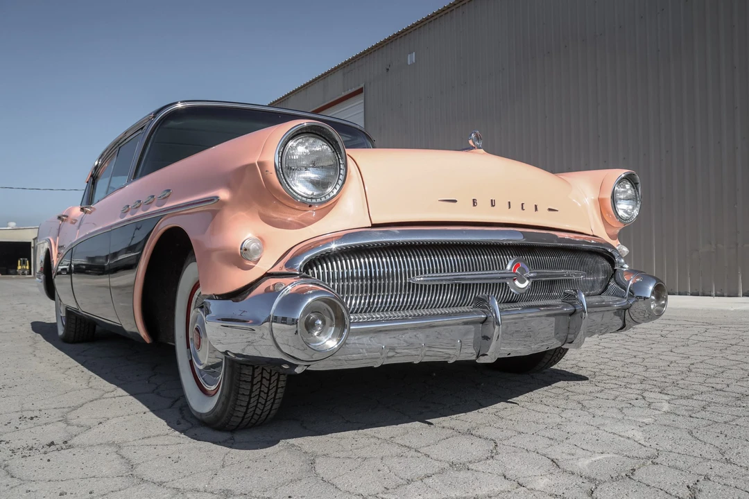 1957 Buick Roadmaster - Image 14 of 31