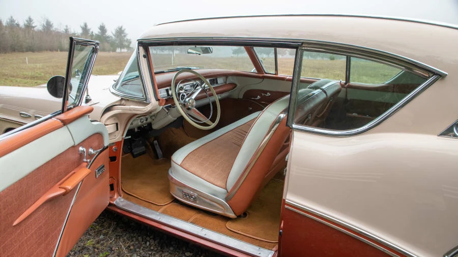1957 Buick Roadmaster - Image 4 of 31