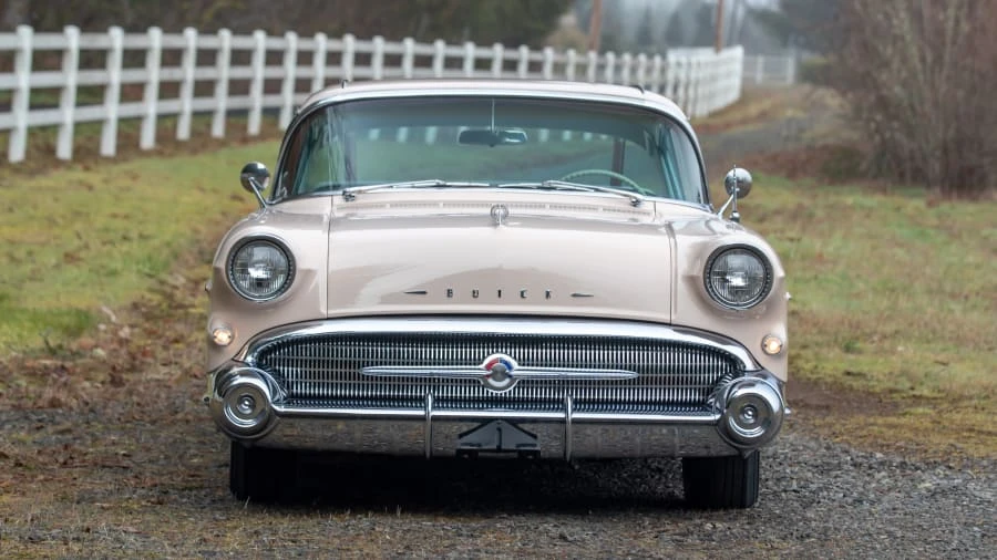 1957 Buick Roadmaster - Image 14 of 31