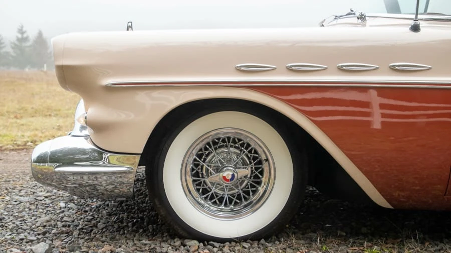 1957 Buick Roadmaster - Image 23 of 31