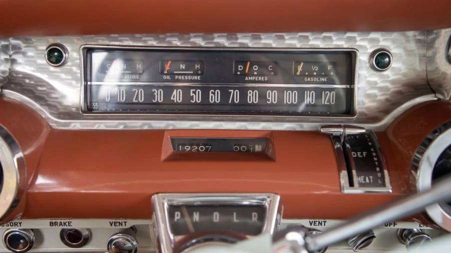 1957 Buick Roadmaster - Image 24 of 31