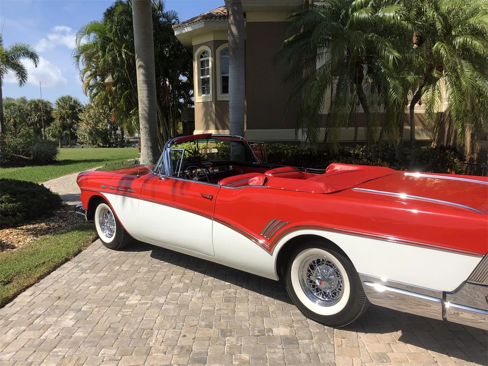 1957 Buick Roadmaster - Image 7 of 31