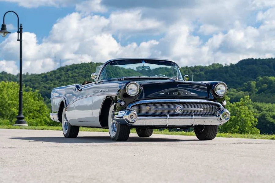 1957 Buick Roadmaster - Image 6 of 31