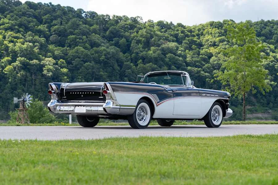 1957 Buick Roadmaster - Image 3 of 31