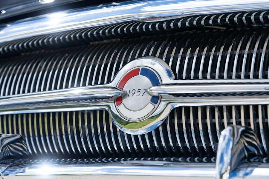 1957 Buick Roadmaster - Image 15 of 31